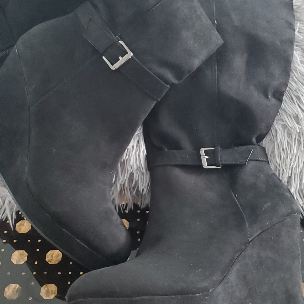 knee high womans boots